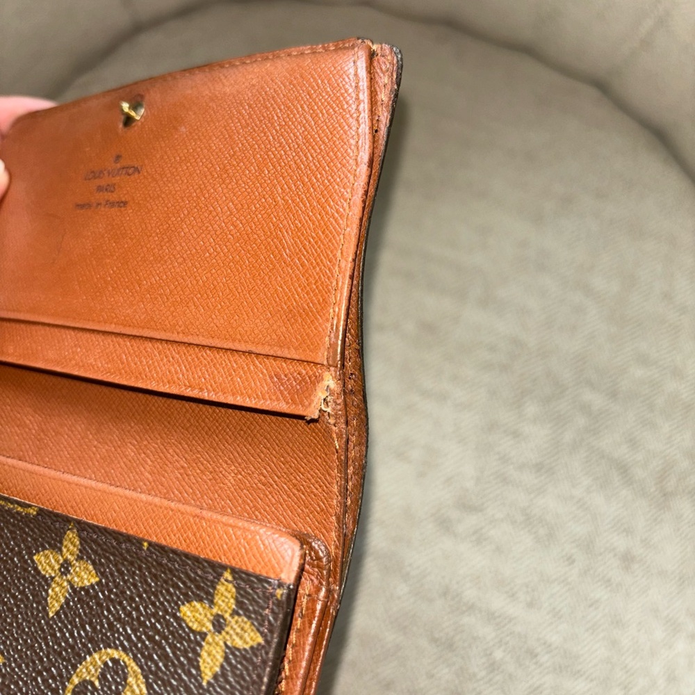 Louis Vuitton Brown Monogram Wallet with Gold Hardware - Picture 4 of 8